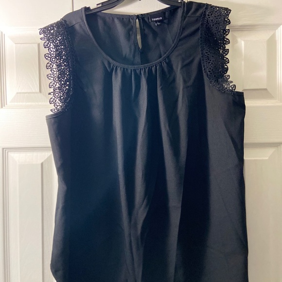 torrid Tops - Torrid Size 1 Sleeveless Blouse